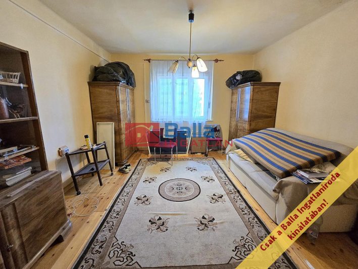 Eladó 83 m²-escsaládi ház Tura, Temető köz: 26'900'000 Ft