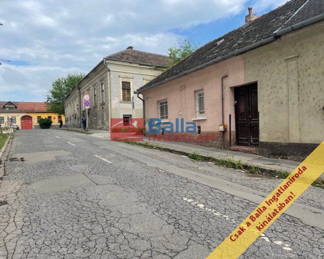 Eladó 71 m²-escsaládi ház Vác, Barabás Miklós utca: 68'900'000 Ft