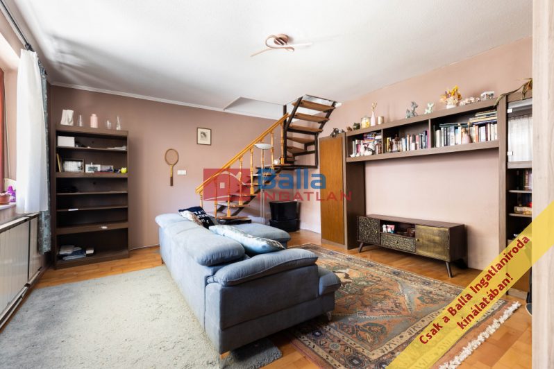 Eladó 159 m²-esházrész Vác, Hattyú utca utca: 83'000'000 Ft