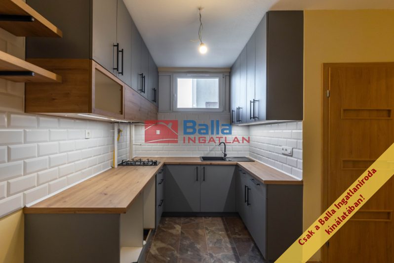 Eladó 52 m²-estársasházi lakás Vác, Vám utca: 62'000'000 Ft