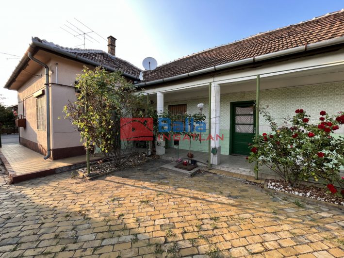 Eladó 95 m²-escsaládi ház Vecsés, Központ közeli: 81'900'000 Ft