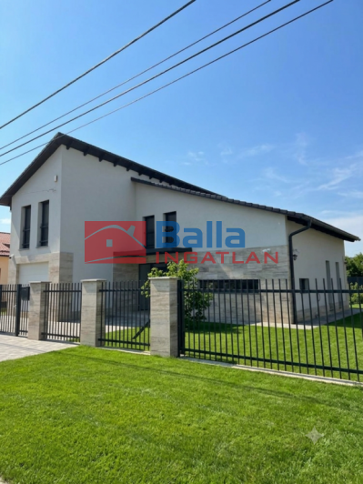 Eladó 242 m²-escsaládi ház Vecsés, Magdolna utca: 219'900'000 Ft
