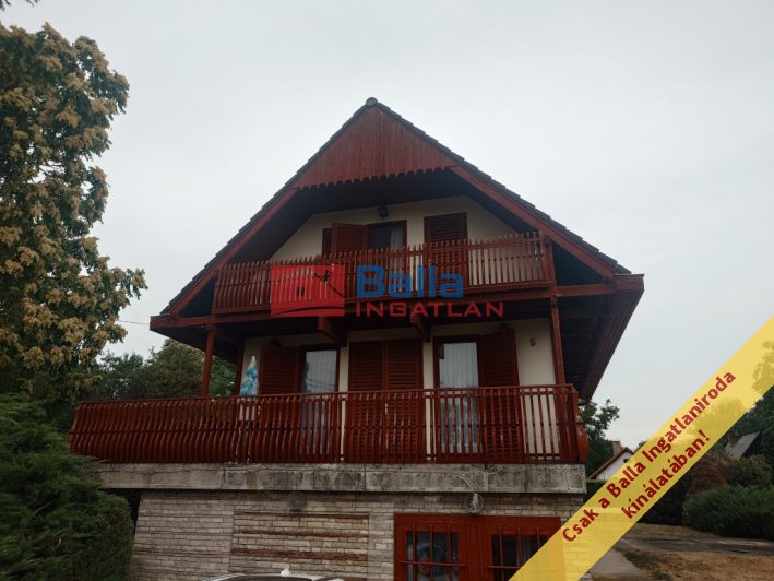 Eladó 135 m²-escsaládi ház Velence (Velence) , Kemping utca: 89'900'000 Ft