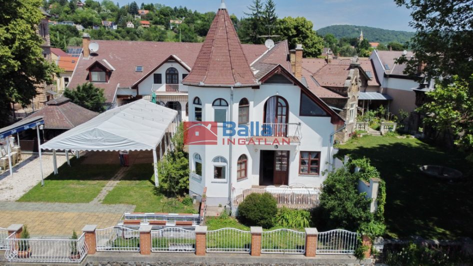 Eladó 848 m²-escsaládi ház Verőce, Árpád út: 415'000'000 Ft