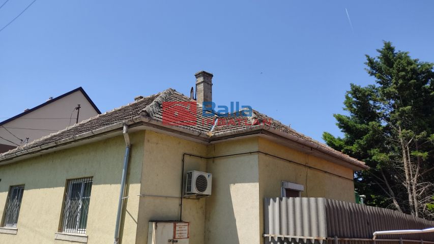 Adony - Petőfi Sándor utca:  89 m²-es családi ház   (37'900'000 ,- Ft)