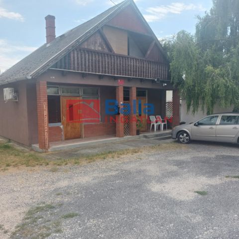 Balatonfűzfő - TOBRUK:  83 m²-es családi ház   (57'000'000 ,- Ft)