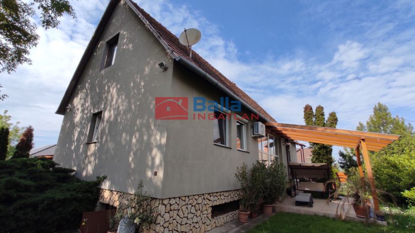 Baracs - Dózsa György út:  88 m²-es családi ház   (53'900'000 ,- Ft)