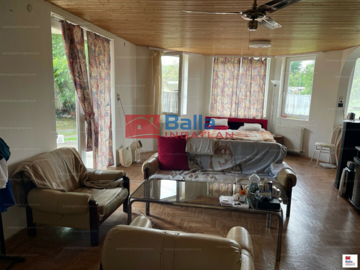 Baracska - Virág utca:  155 m&sup2;-es családi ház   (98'900'000 ,- Ft)