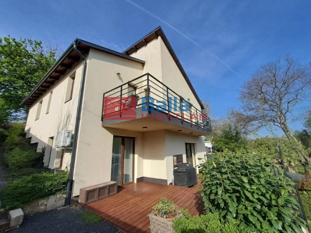 Biatorbágy - Szabadság utca:  285 m²-es családi ház   (285'000'000 ,- Ft)