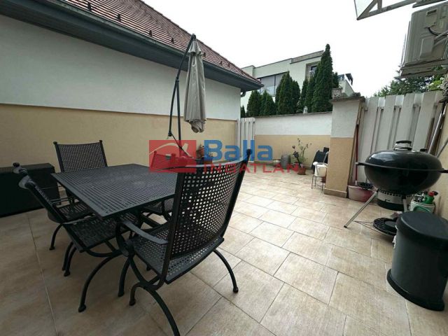 II. kerület (Remetekertváros II/A.) - Honfoglalás utca:  172 m²-es családi ház   (259'900'000 ,- Ft)