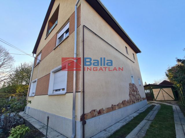 XV. Kerület (Pestújhely) - Pestújhelyen:  146 m&sup2;-es családi ház   (129'900'000 ,- Ft)