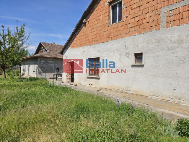 XV. Kerület (Rákospalota-Kertváros) - Rákospalota-kertváros utca:  130 m²-es családi ház