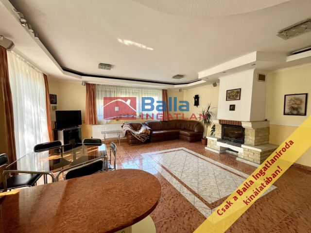 XVII. Kerület (Rákoscsaba) - Rákoscsaba:  220 m²-es családi ház   (149'900'000 ,- Ft)