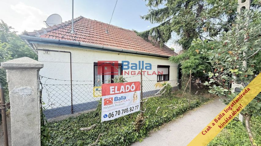 XVII. Kerület (Rákoscsaba Újtelep) - Szőlőliget lkp közeli utca:  64 m²-es családi ház   (57'800'000 ,- Ft)