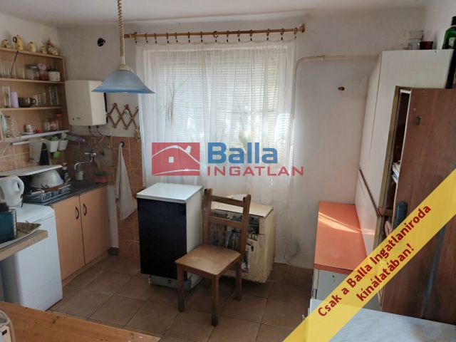 XVII. Kerület (Rákoscsaba) - Zrínyi utca:  42 m&sup2;-es családi ház   (52'500'000 ,- Ft)