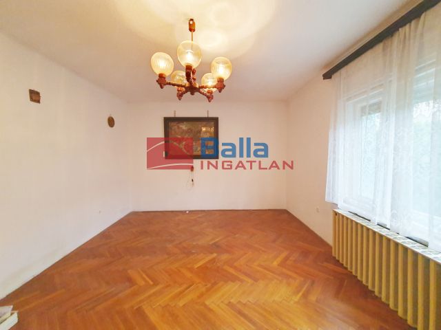 XVII. Kerület (Rákoshegy) - Felsőrákoshegy ALDI közeli utca:  107 m²-es családi ház   (97'900'000 ,- Ft)