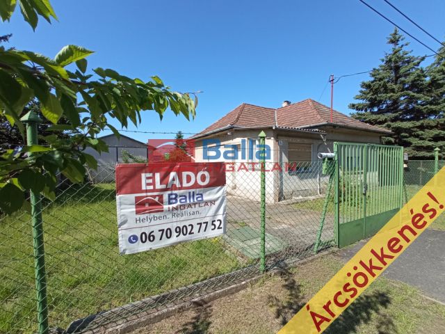 XVII. Kerület (Rákoshegy) - Martinovics utca környéke:  105 m²-es családi ház