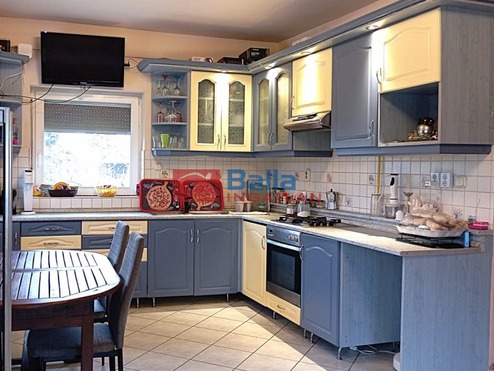 XVII. Kerület (Rákoshegy) - Rózsahegy utca:  120 m&sup2;-es családi ház   (235'000'000 ,- Ft)