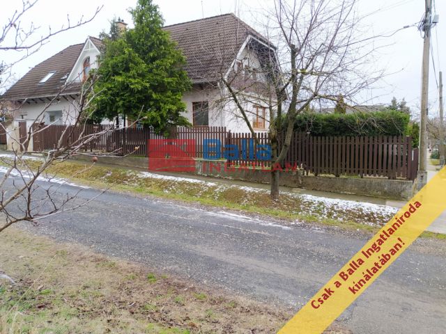 XVII. Kerület (Rákoskert) - Csengés utca környéke utca:  142 m&sup2;-es családi ház   (110'000'000 ,- Ft)