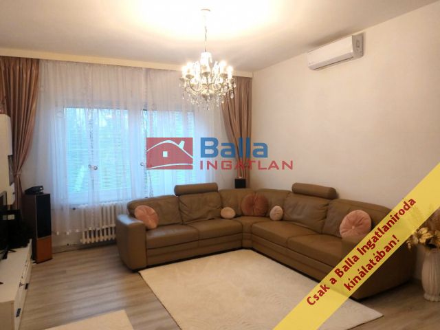 XVII. Kerület (Rákoskert) - Rákoskert:  220 m²-es családi ház   (149'900'000 ,- Ft)