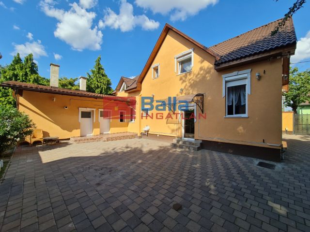 XVIII. Kerület (Szemeretelep) - Nagybánya utca:  145 m²-es családi ház   (129'900'000 ,- Ft)