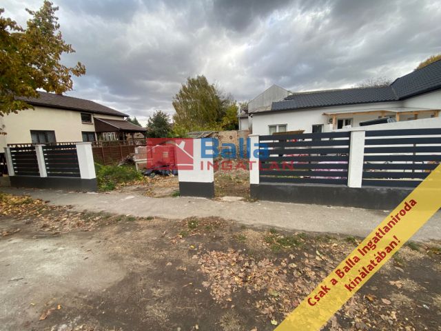 XVIII. Kerület (Szemeretelep) - Szemeretelep:  35 m²-es családi ház   (50'000'000 ,- Ft)