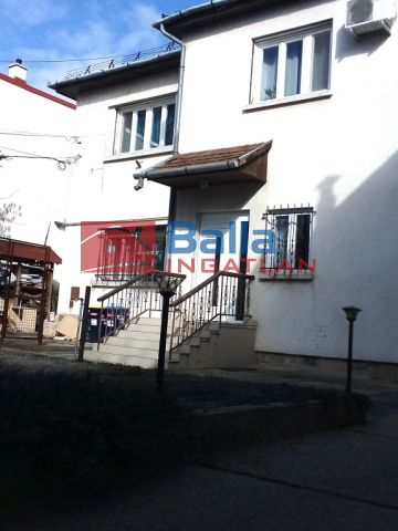 XX. Kerület (Központ) - Központi utca:  149 m²-es családi ház   (85'000'000 ,- Ft)
