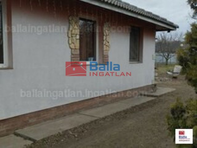 Délegyháza - Robinson lakoparkhoz közeli utca:  90 m²-es családi ház   (45'900'000 ,- Ft)