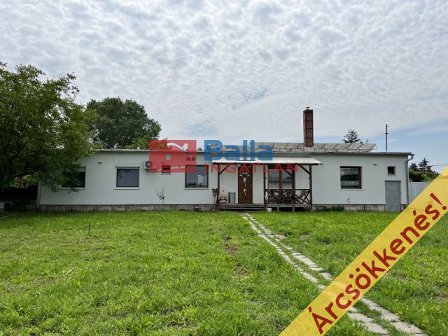 Délegyháza - Szép környezet:  160 m²-es családi ház   (98'800'000 ,- Ft)