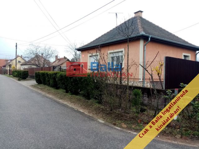 Dunakeszi - Rákóczi út közeli utca:  83 m²-es családi ház   (118'000'000 ,- Ft)