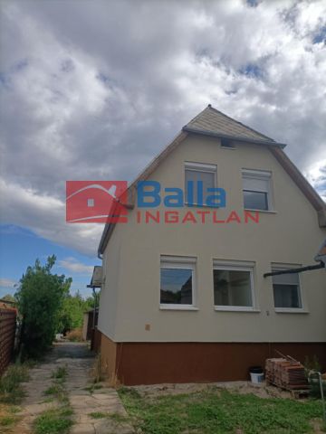Dunakeszi - Rév utca:  80 m²-es családi ház   (405'000 ,- Ft)