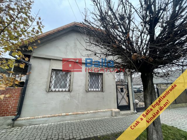 Ercsi - Fő utca:  100 m²-es családi ház   (41'900'000 ,- Ft)