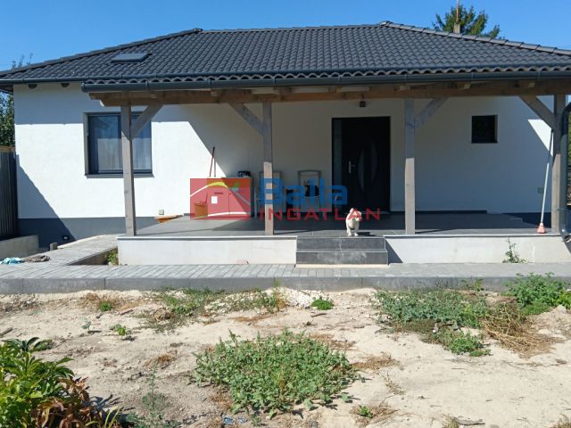 Érd - Bagoly útca környéke:  70 m²-es családi ház   (104'900'000 ,- Ft)