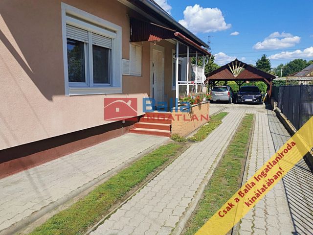 Érd (Érdliget) - Érdligeten található utca:  132 m²-es családi ház   (115'000'000 ,- Ft)