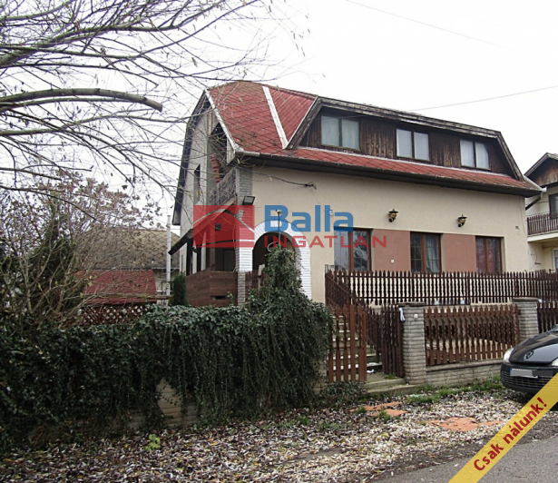 Érd (Tusculanum) - Martinovics utca:  210 m&sup2;-es családi ház   (89'000'000 ,- Ft)