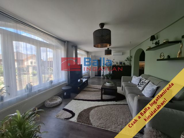 Erdőkertes - Árpád utca:  95 m²-es családi ház   (85'900'000 ,- Ft)