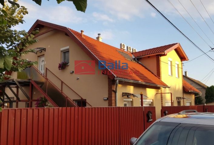 Gyömrő - Városközpont:  278 m²-es családi ház   (189'000'000 ,- Ft)