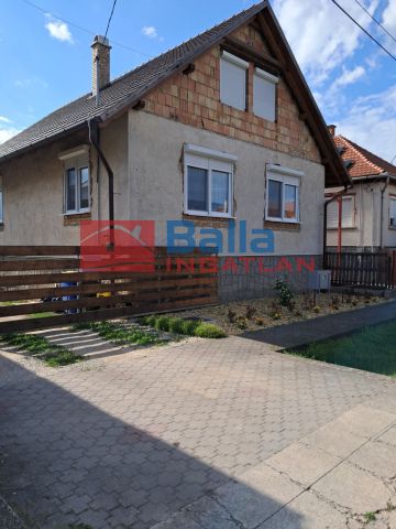 Hét - Velence út:  90 m²-es családi ház   (35'000'000 ,- Ft)