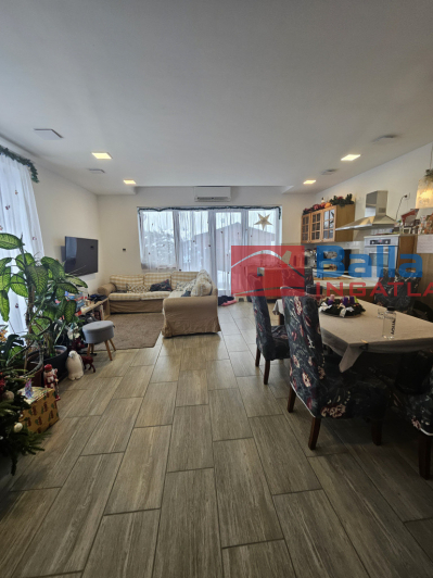 Mogyoród - Nagyhomoki  közeli utca:  168 m&sup2;-es családi ház   (156'500'000 ,- Ft)