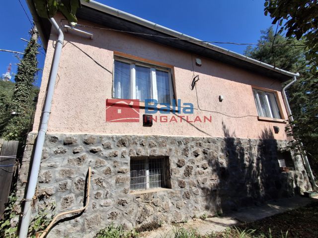 Ózd - Pásztor utca:  80 m²-es családi ház   (13'000'000 ,- Ft)
