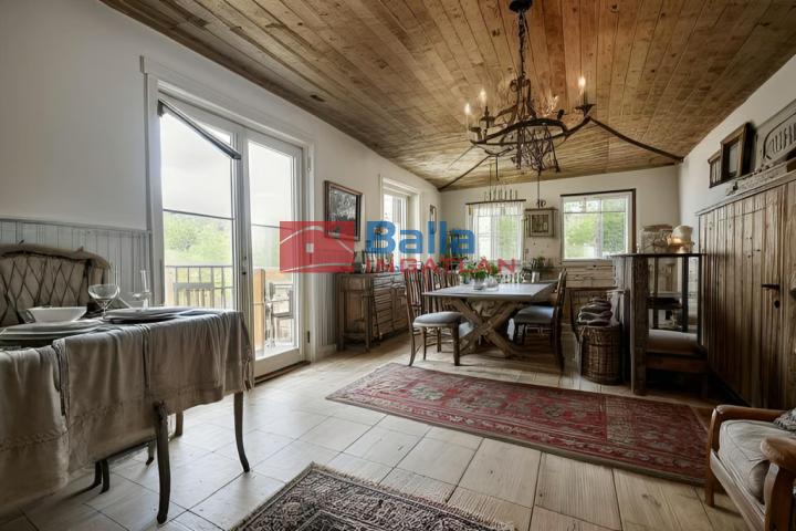 Pilis - csaba utca:  164 m²-es családi ház   (34'900'000 ,- Ft)