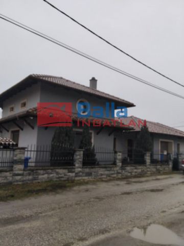 Ráckeve - Galamb utca:  143 m²-es családi ház   (140'000'000 ,- Ft)