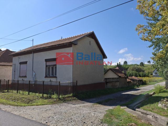 Sáta - Kossuth Lajos utca:  55 m²-es családi ház   (4'900'000 ,- Ft)