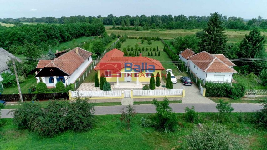 Szamosangyalos - Szamosangyalos:  140 m²-es családi ház