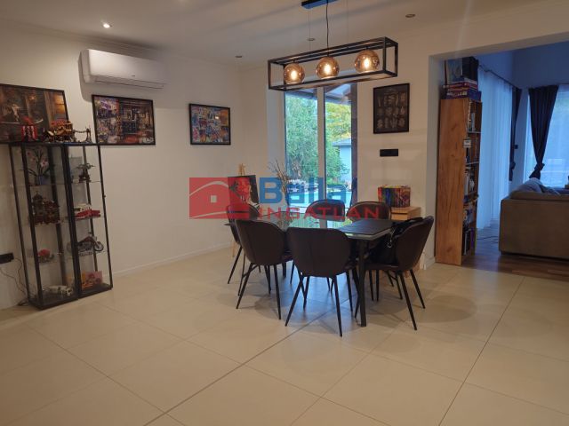 Székesfehérvár - Rába utca:  173 m²-es családi ház   (125'000'000 ,- Ft)