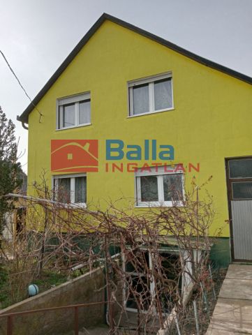 Szigethalom (Városközpont) - Kolozsvári közeli utca:  204 m²-es családi ház   (98'000'000 ,- Ft)
