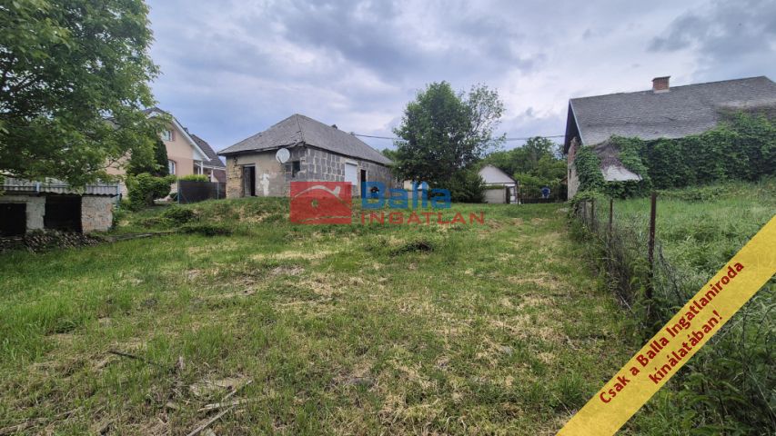 Tápióság - Központhoz közeli út:  61 m²-es családi ház   (12'900'000 ,- Ft)