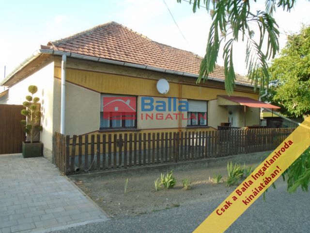 Tiszakécske - Kolozsvári utca:  53 m²-es családi ház   (16'900'000 ,- Ft)