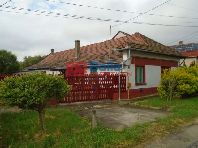 Tiszakécske - Vásár utca:  140 m²-es családi ház   (30'900'000 ,- Ft)