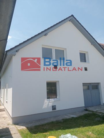 Tököl - Szadova utca közeli utca:  180 m²-es családi ház